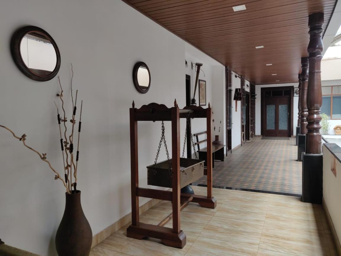Hotel Mudra Midtown Suites & Rooms Kalasa Ngoại thất bức ảnh